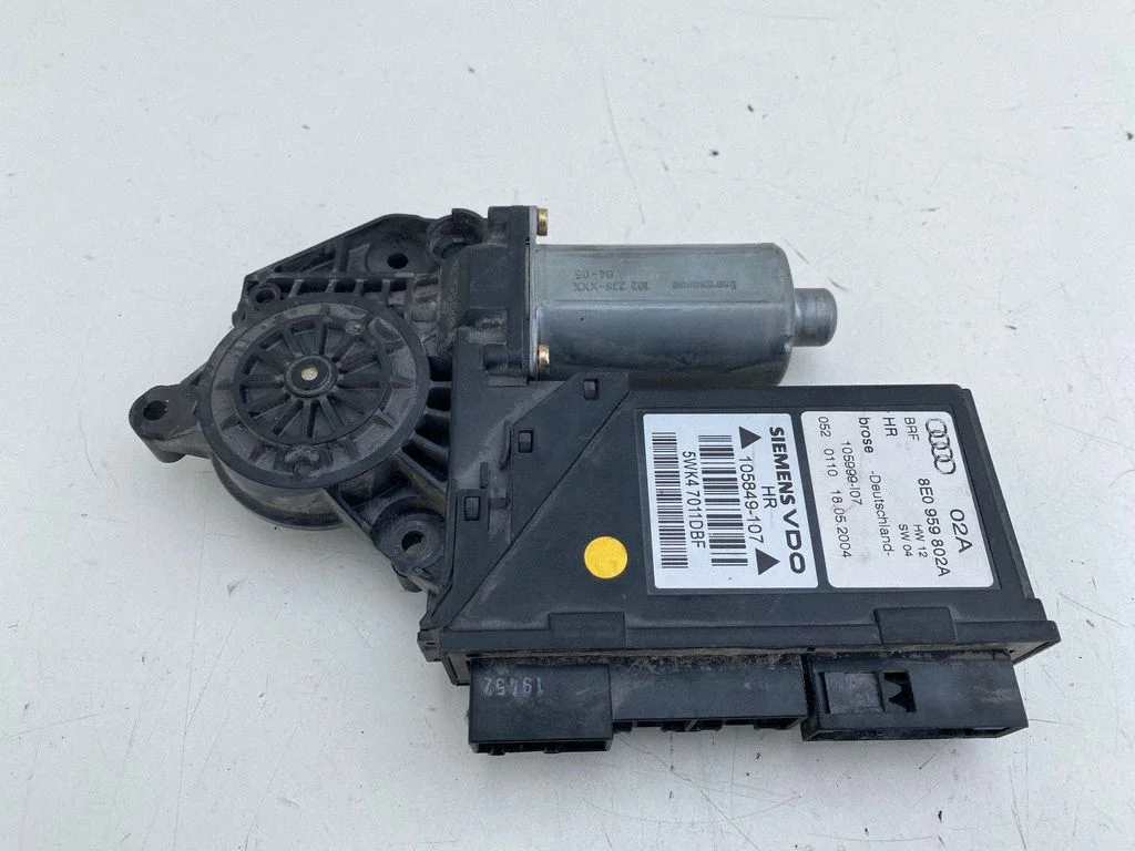 Rear door window regulator motor – Audi A4 S4 B6 8E 8H (2001-2005)