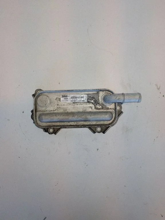 Eļļas filtra turētājs/dzesētājs 157100R01000