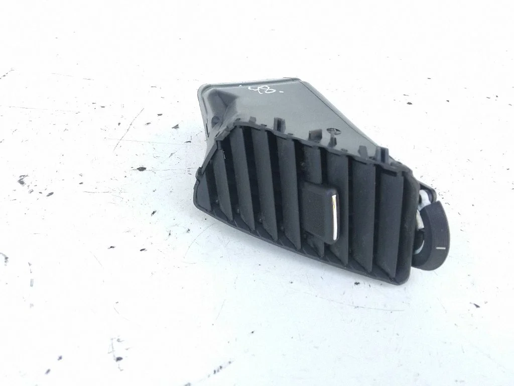 Dash center air vent grill 13282237