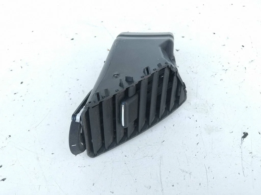 Dash center air vent grill 13282235
