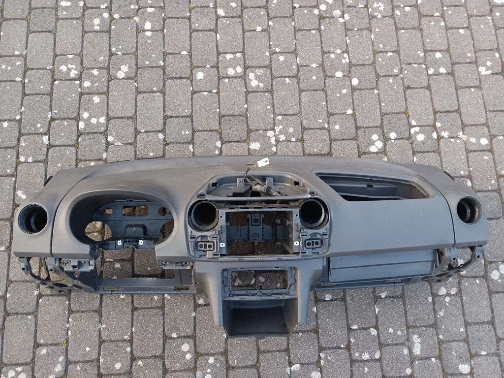 Deska rozdzielcza – Volkswagen Amarok (2010-2020)