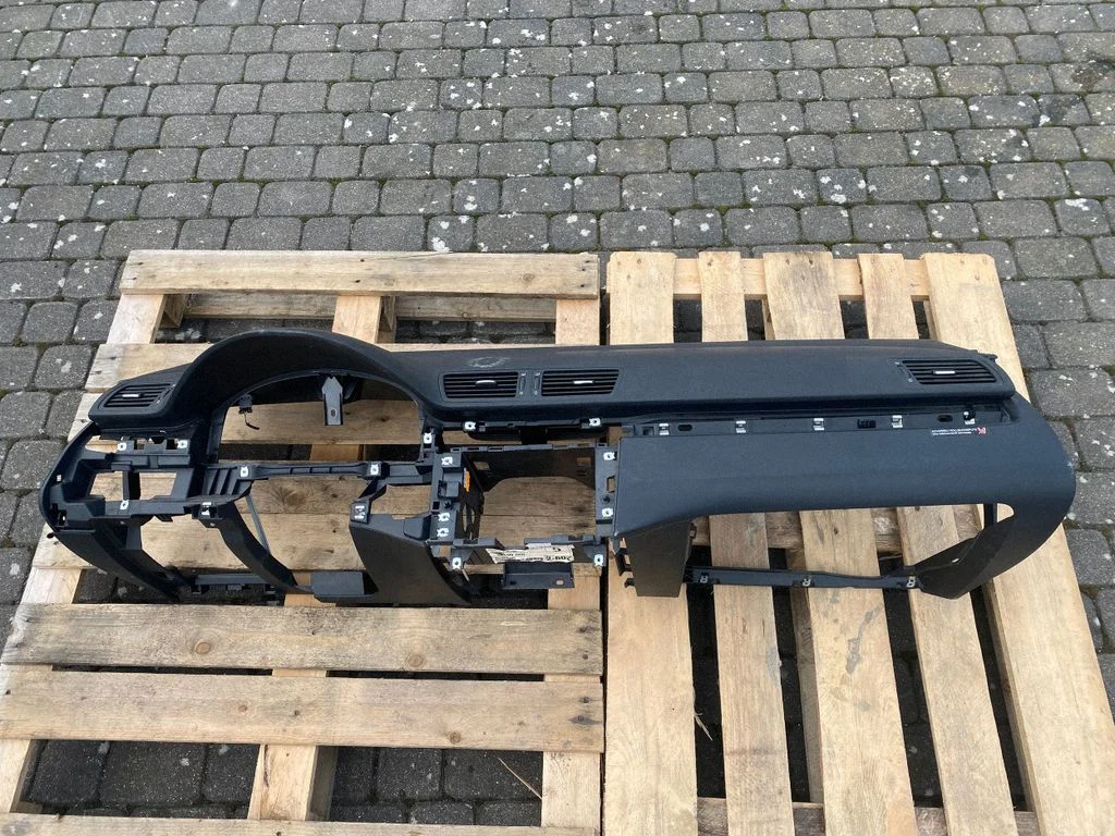 Dashboard – Volkswagen Passat B6 (2005-2010)
