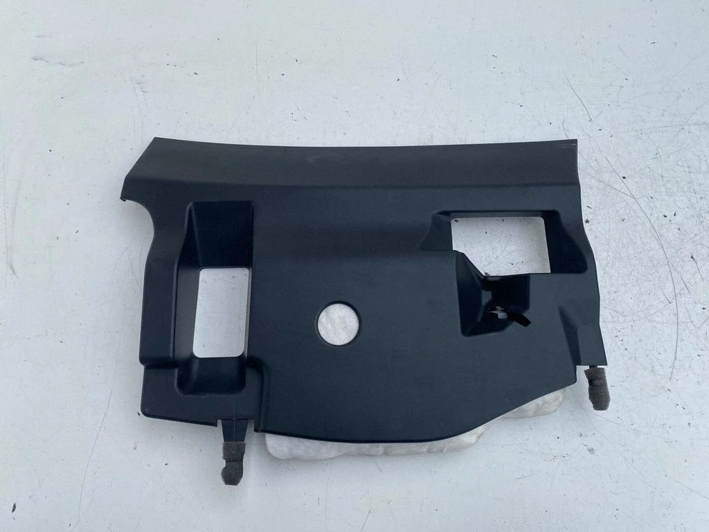 Dashboard lower bottom trim panel – Lexus IS 220D-250-350 (2006-2013)