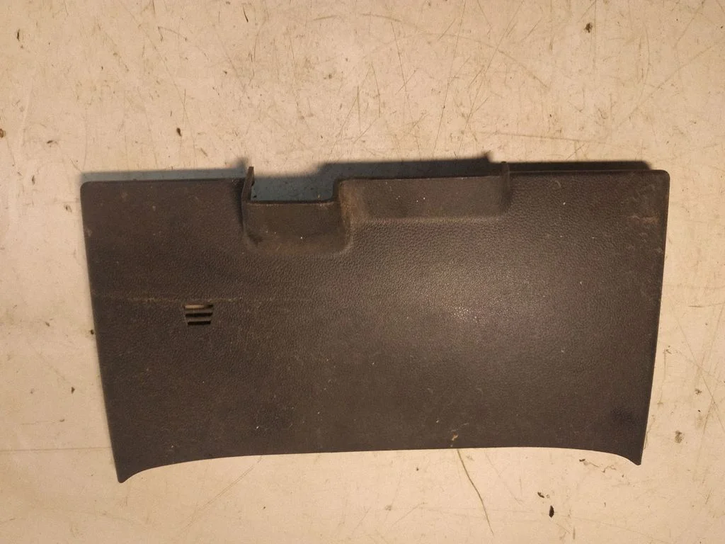 Armatuurlaua alumine viimistluspaneel – Volvo V50 (2008-2012)