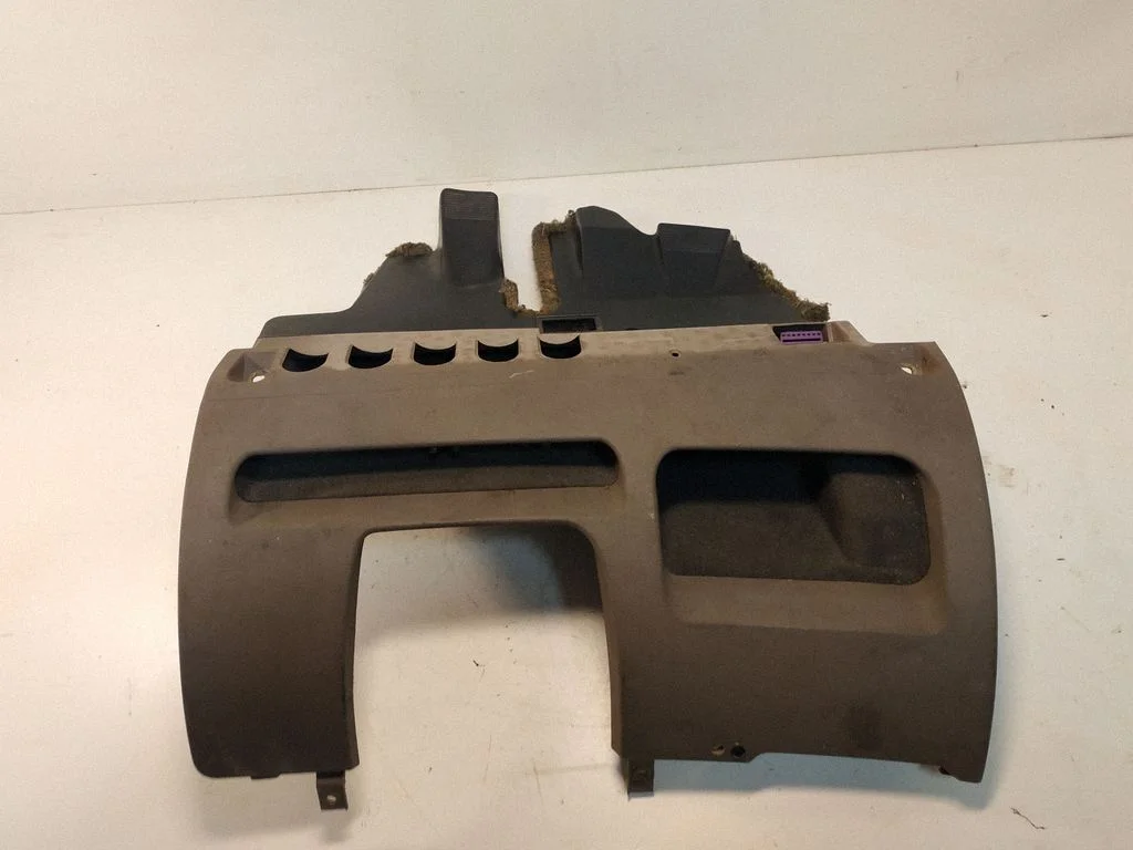 Dashboard lower bottom trim panel 4B1863075
