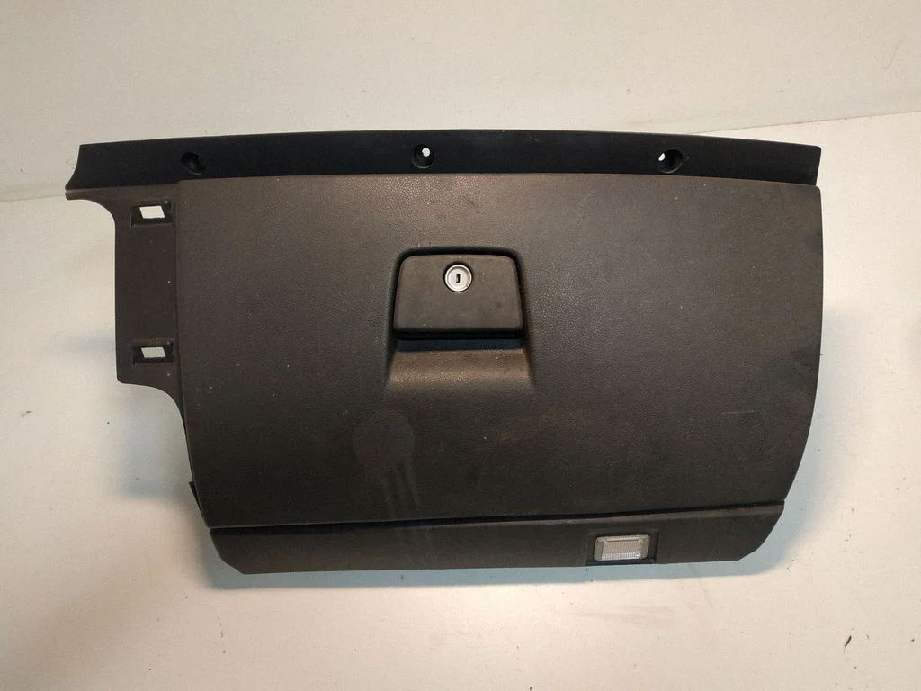 Glove box – Volvo V50 (2008-2012)