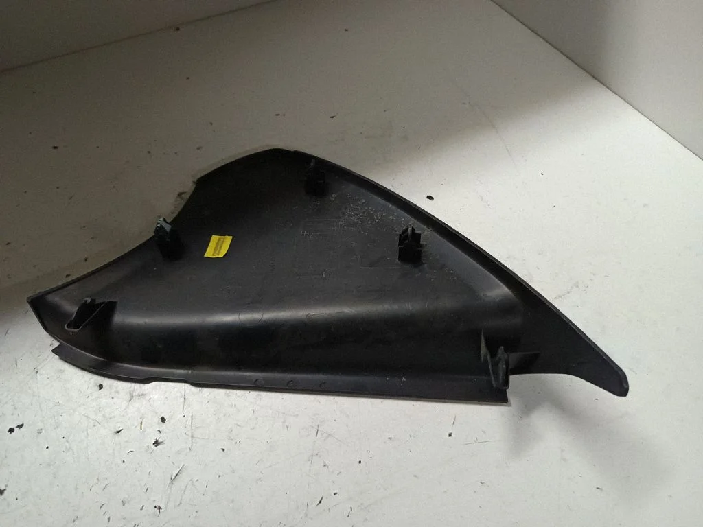 Armatuurlaua külje viimistluspaneel A1766800289