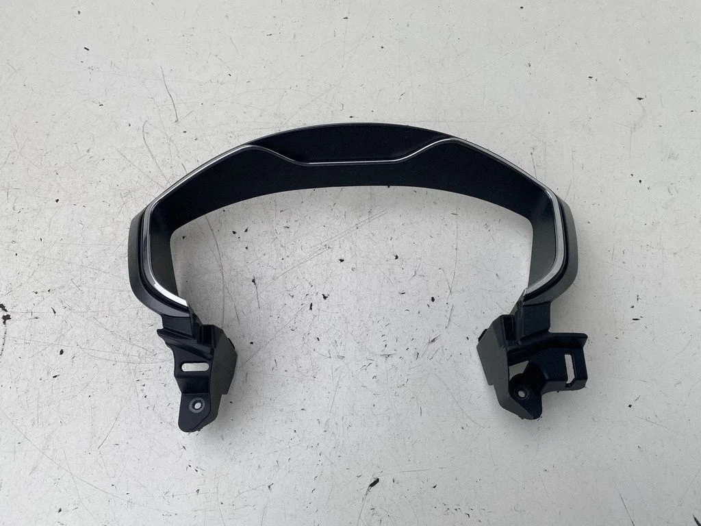 Instrumentu paneļa apdare DS73F044D70