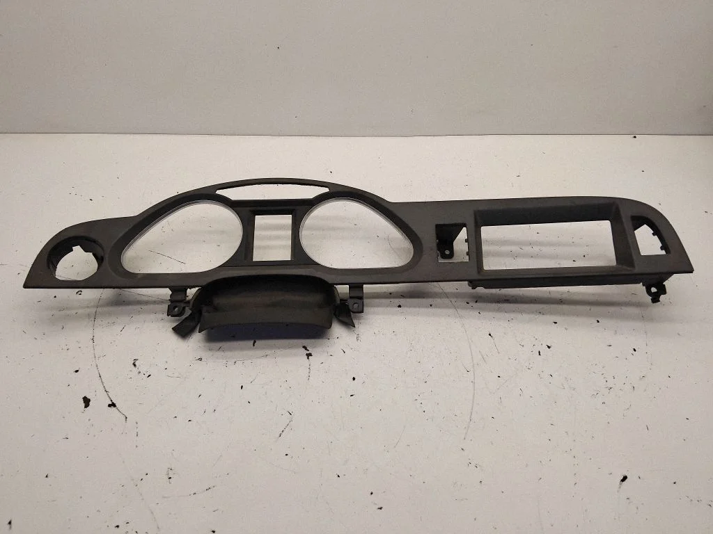 Instrumentu paneļa apdare 4F1857115