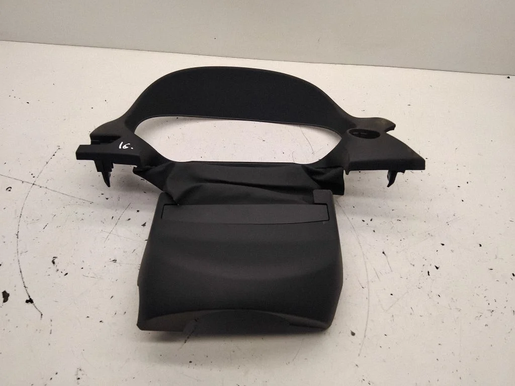 Dashboard trim KD4560221