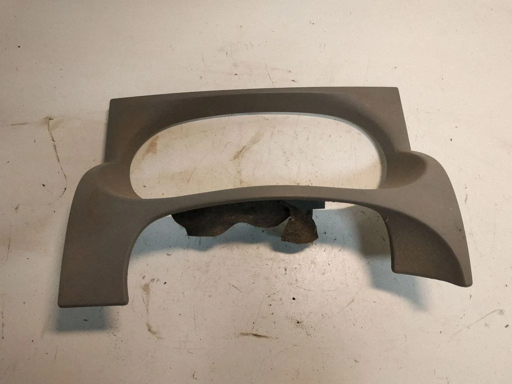 Näidikute paneeli viimistlus – Opel Vivaro (2001-2014)