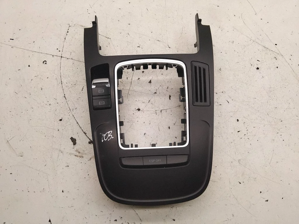 Gear shifter surround trim plastic – Audi A4 Allroad B8 (2008-2016)