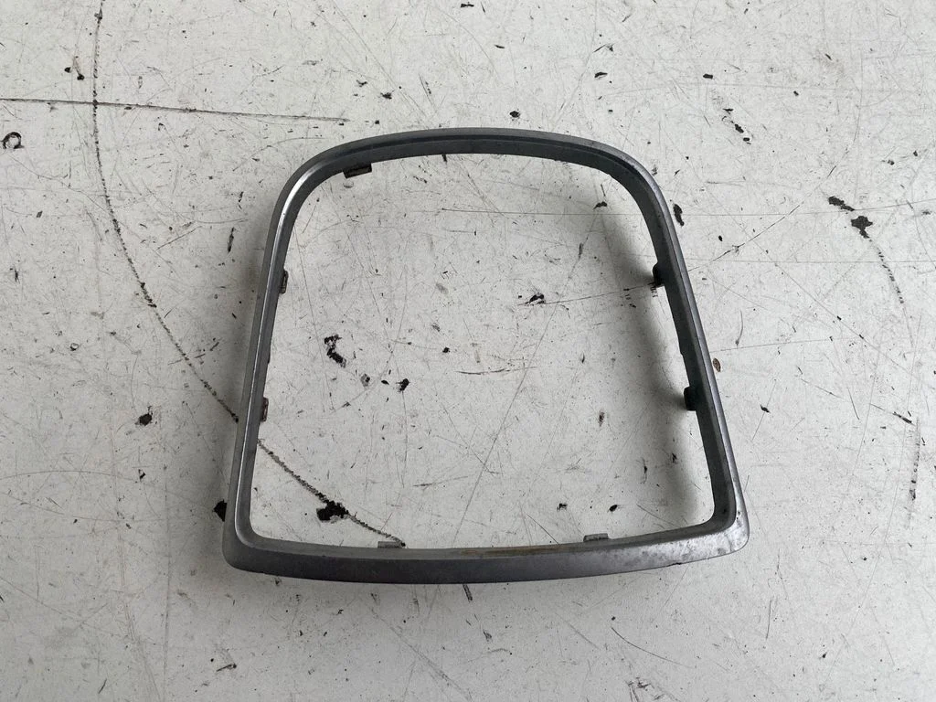 Pārnesumu pārslēga sviras apdare (plastmasas) 846523Z000