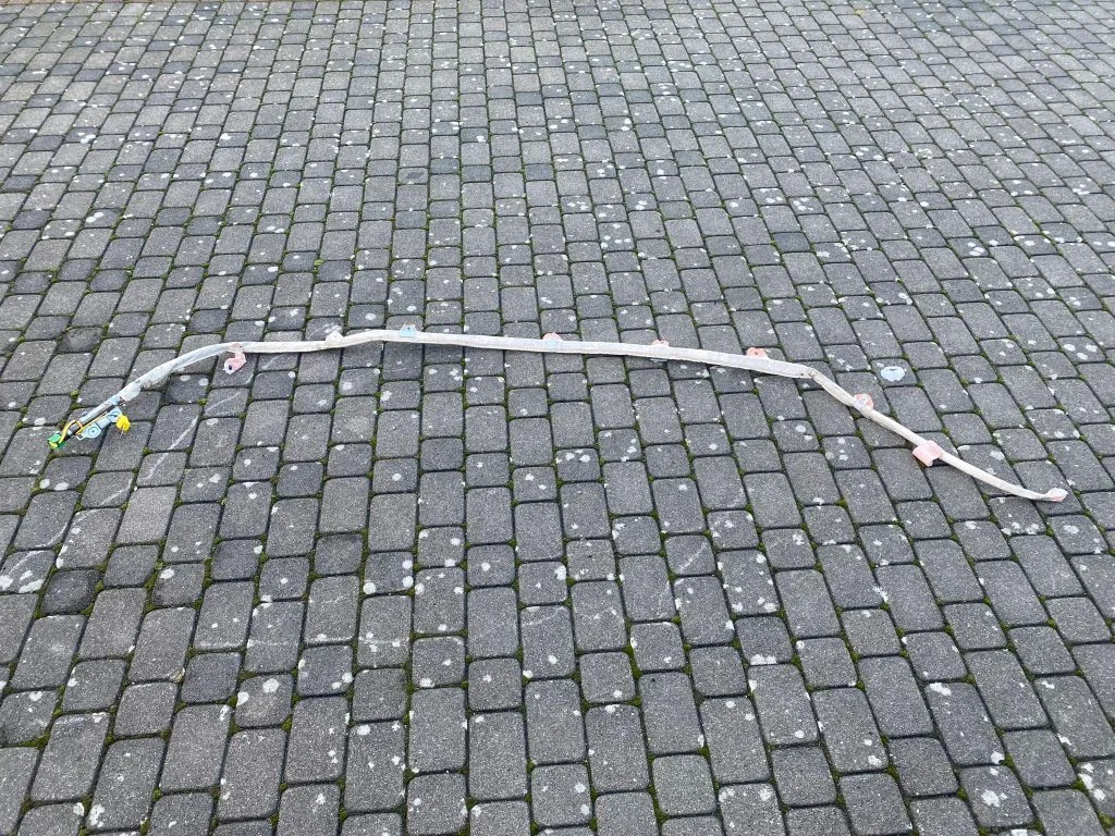 Katuse turvapadi (kardin) – Volkswagen Touareg I (2002-2010)