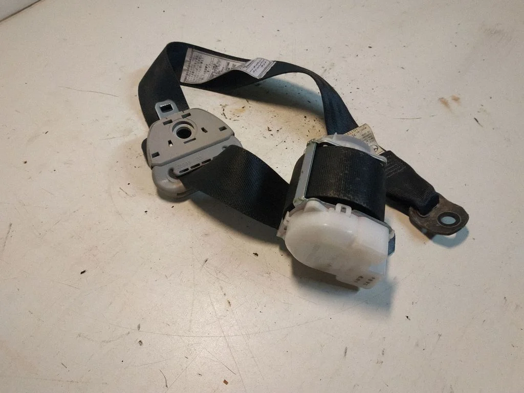 Tagumine turvavöö H073818