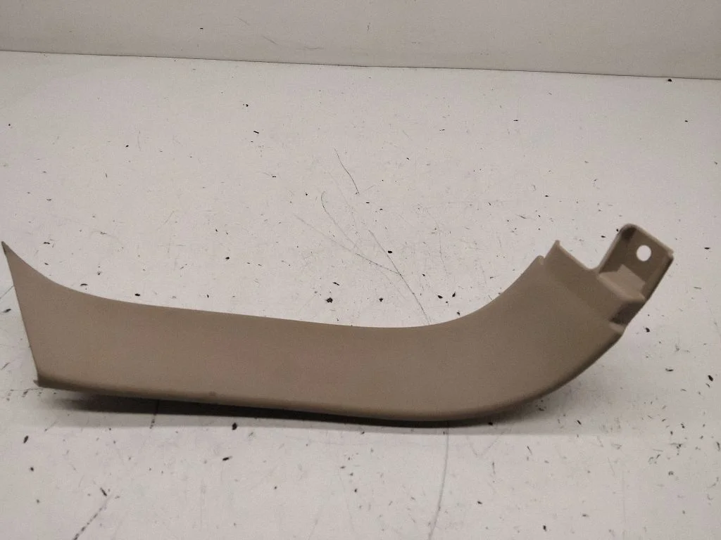 Tailgate/trunk side cover trim 6793805020