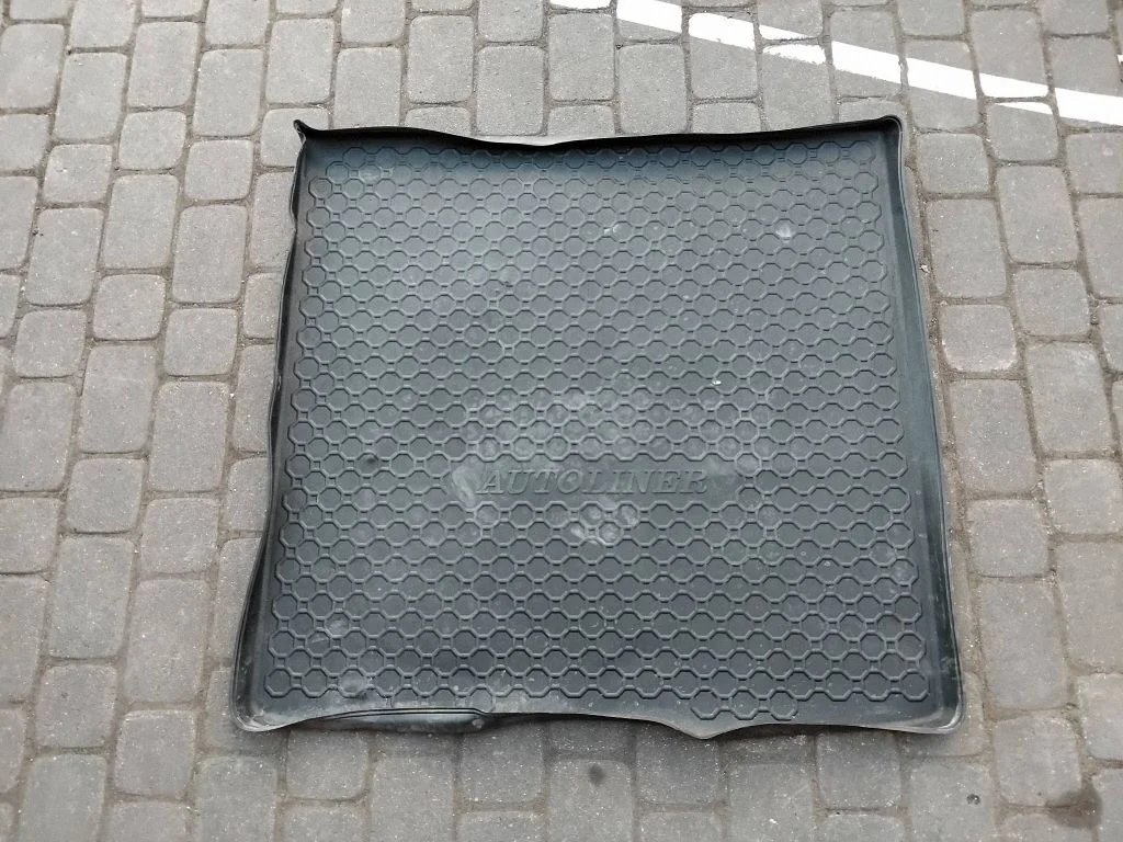 Bagāžnieka paklājiņš (gumijas) 9003043870