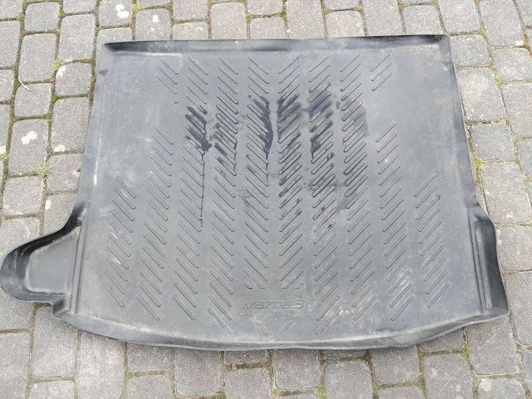 Bagāžnieka paklājiņš (gumijas) BHS2V9540