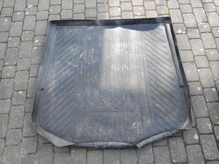 Bagāžnieka paklājiņš (gumijas) AM7S7JN45456AA