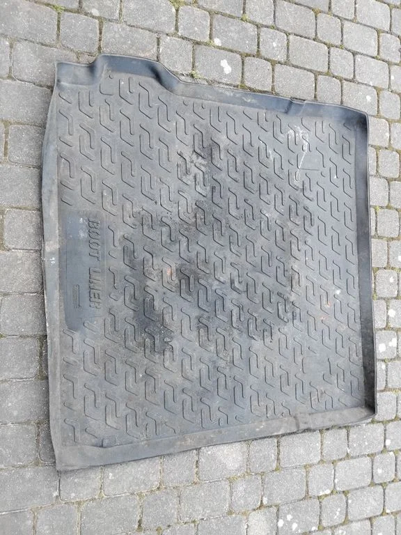 Rubber trunk/boot mat liner 0105070101