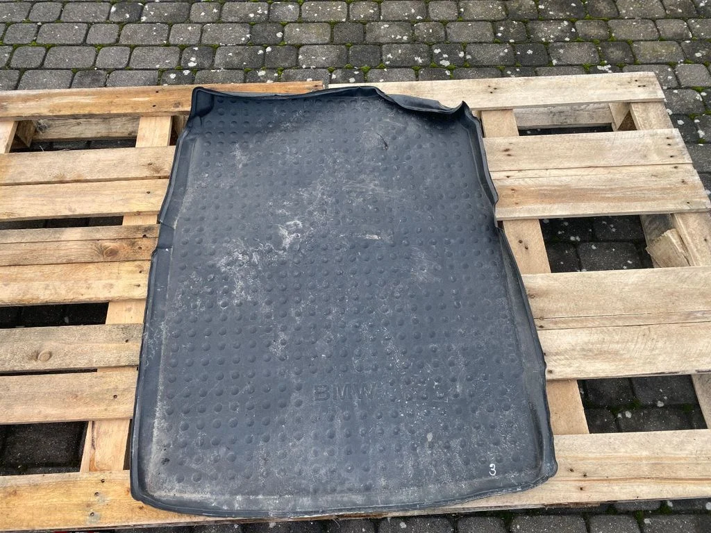Bagāžnieka paklājiņš (gumijas) 51472153687
