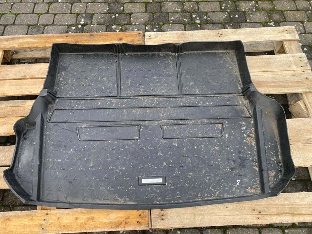 Rubber trunk/boot mat liner – Lexus RX 450H (2016-)