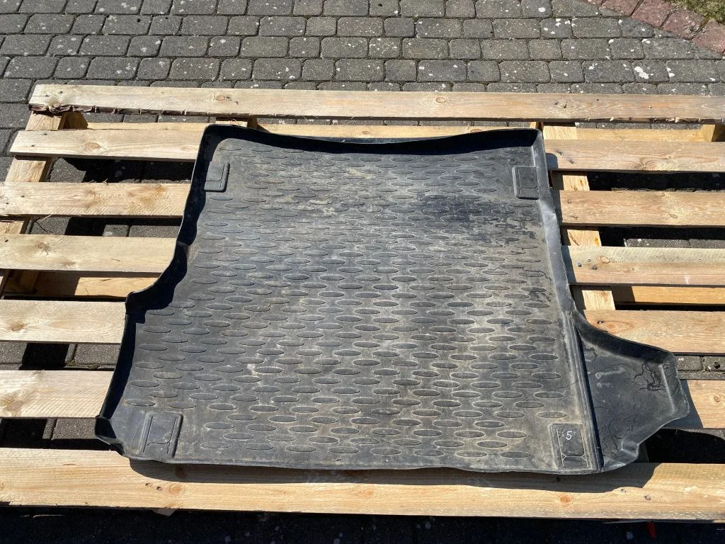Rubber trunk/boot mat liner 51470306042