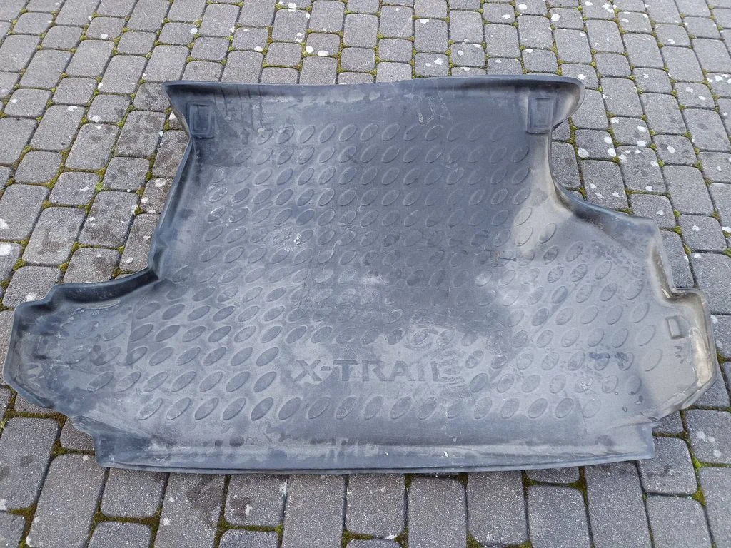 Pagasiruumi kummimatt – Nissan X-Trail T30 (2001-2007)