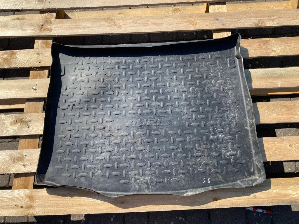 Pagasiruumi kummimatt – Toyota Auris 150 (2006-2012)