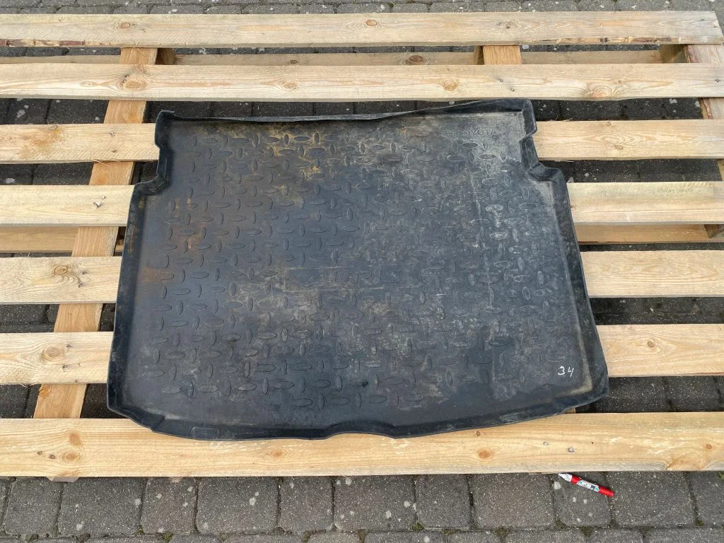 Pagasiruumi kummimatt – Toyota Auris 150 (2006-2012)