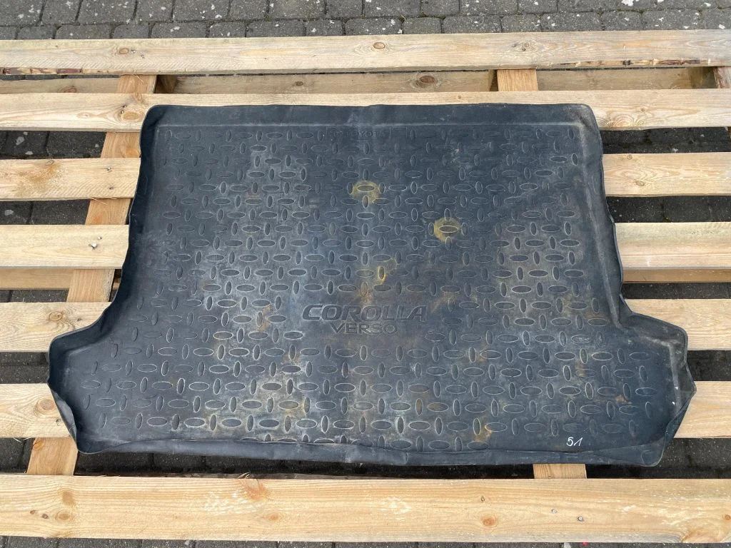 Pagasiruumi kummimatt – Toyota Corolla Verso AR10 (2004-2009)
