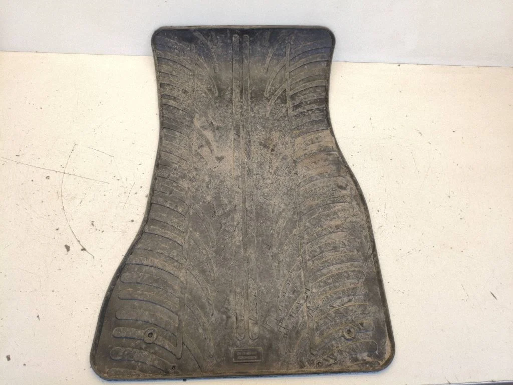 Front floor mat – front right