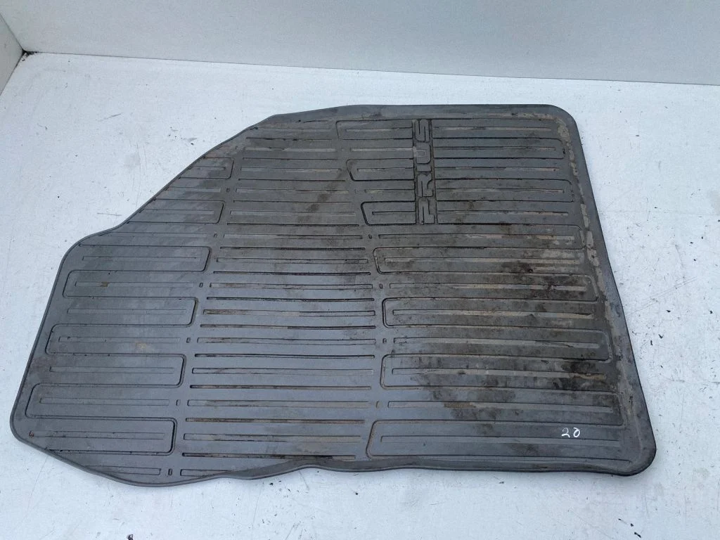 Dywanik przedni – Toyota Prius (XW30) (2009-2015)