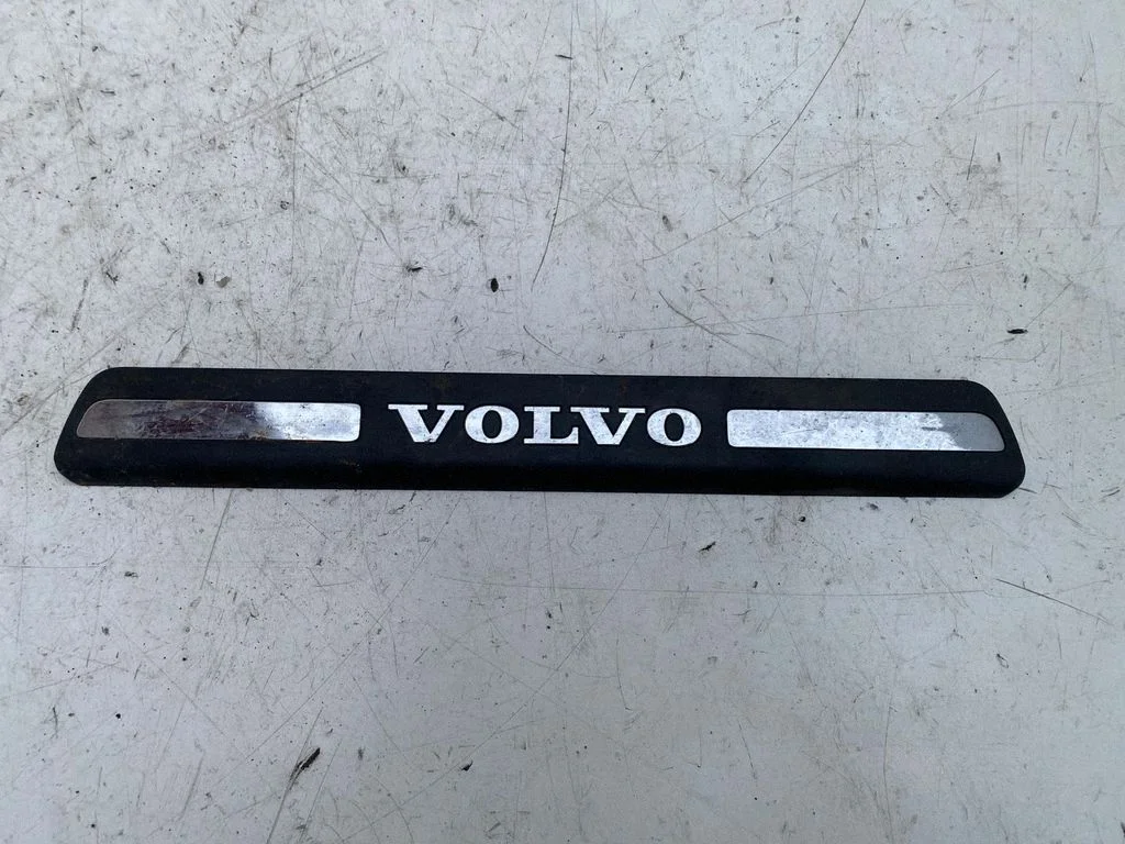 Aizmugurējā sliekšņa apdare (iekšējā) – Volvo S80 (2004-2006)