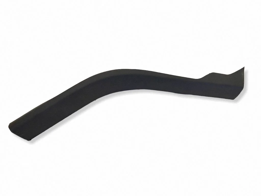 Aizmugurējā sliekšņa apdare (iekšējā) AM51R13245ABW