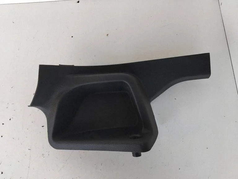 Aizmugurējā sliekšņa apdare (iekšējā) BM51A13245A