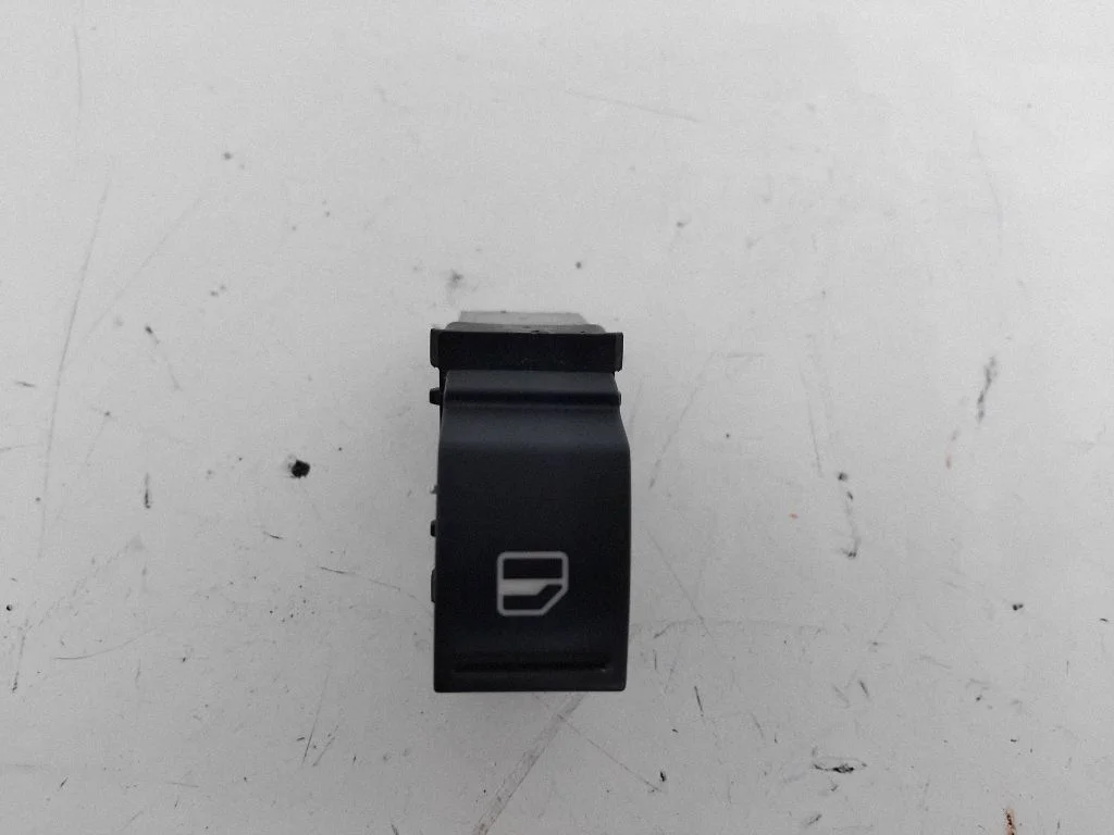 Electric window control switch – Volkswagen Polo V 6R (2009-2017)