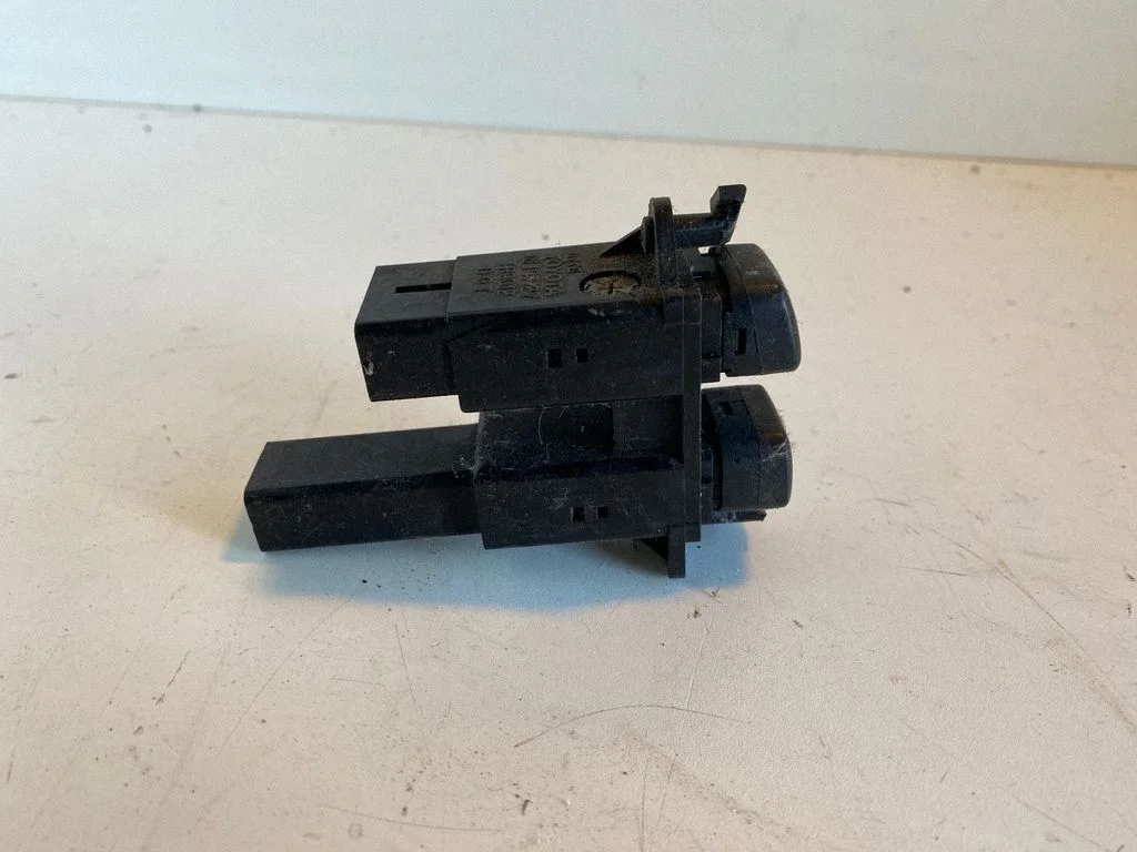 Hazard light switch 157127