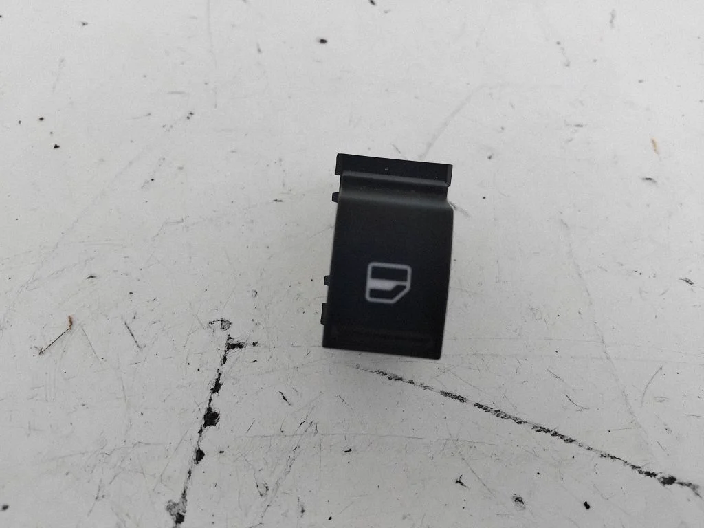 Electric window control switch – Volkswagen Polo V 6R (2009-2017)