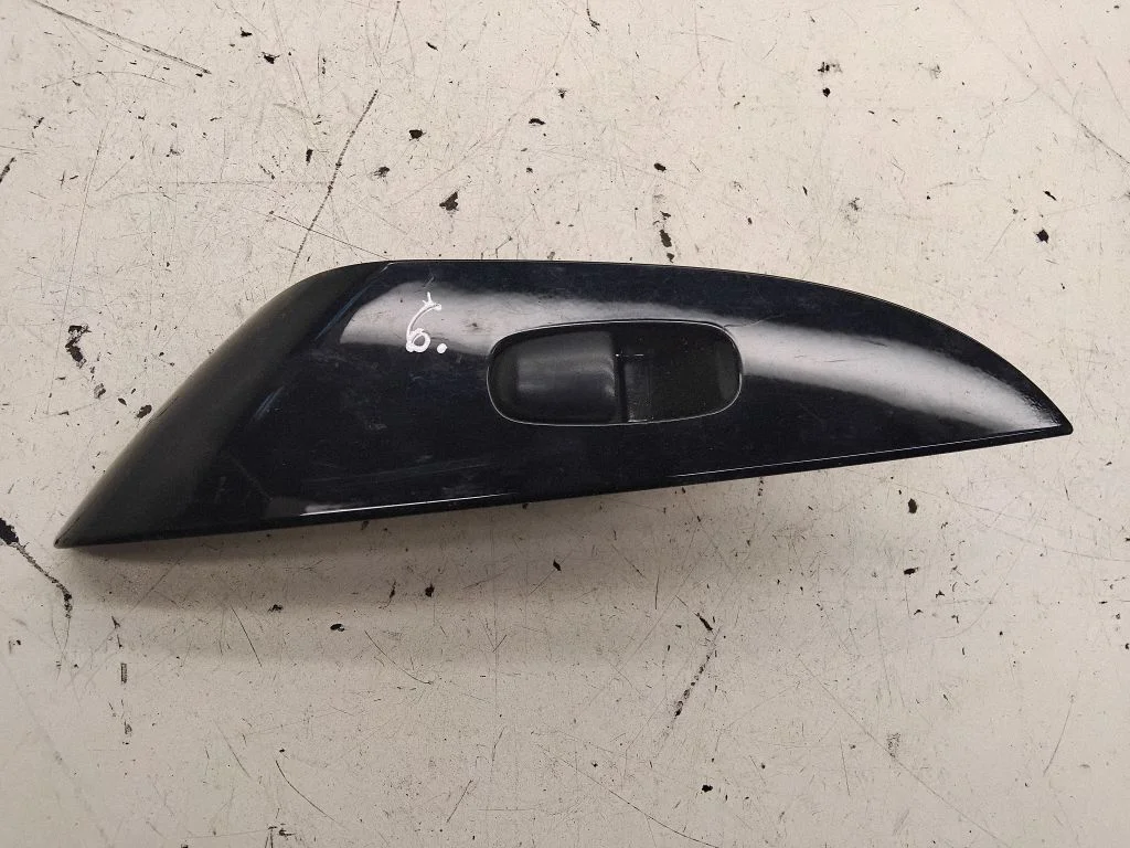 Electric window control switch 829603NL0A
