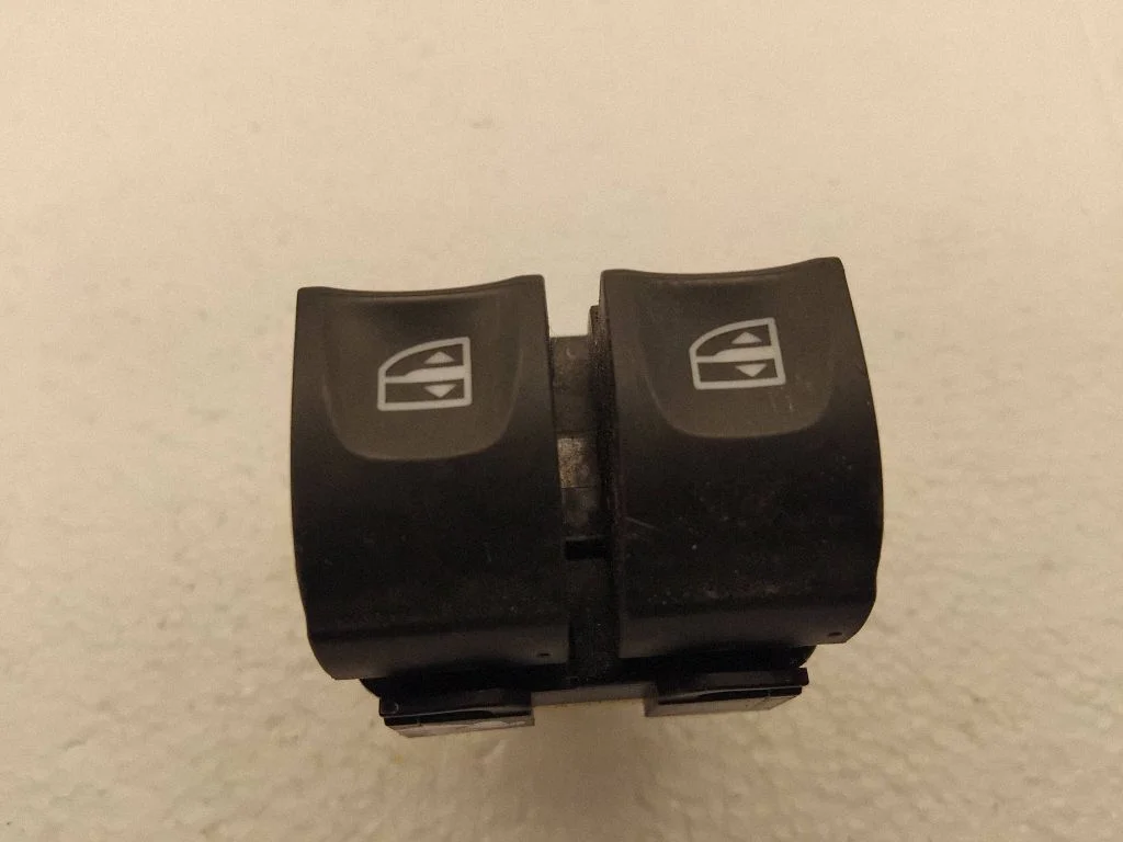 Elektriaknate lüliti 254118722R
