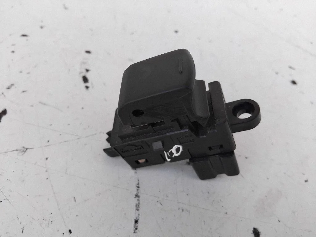 Elektrisko logu slēdzis 25411JD000