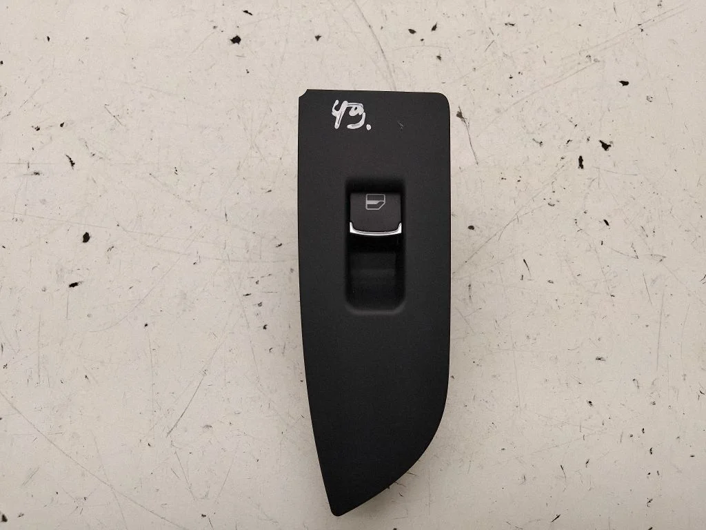 Przełącznik szyb elektrycznych 3C8867376A