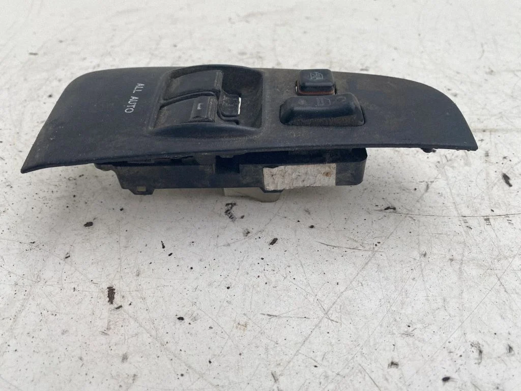 Electric window control switch – Toyota Avensis T250 (2003-2006)