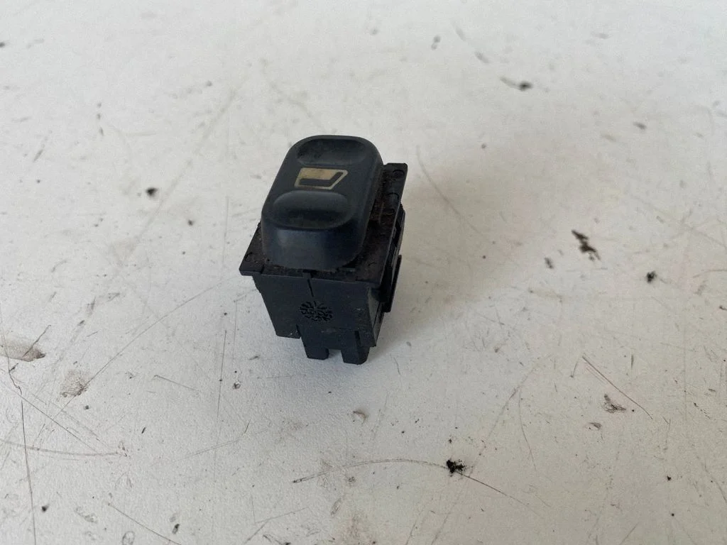 Elektrisko logu slēdzis
