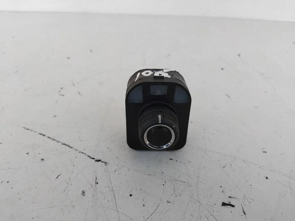 Küljepeeglite lüliti 8K0959565C