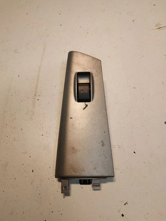 Elektrisko logu slēdzis 7423102280
