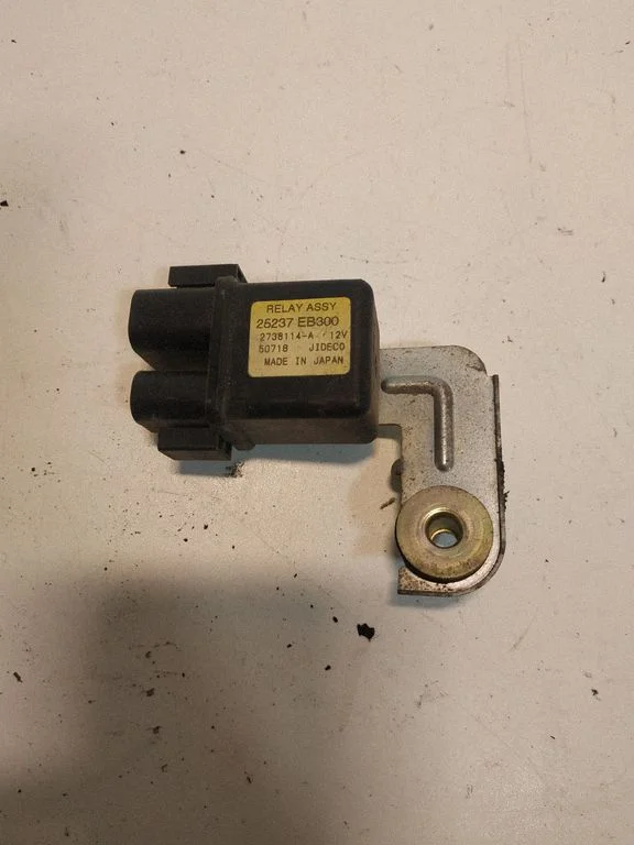Glow plug pre-heat relay 25237EB300
