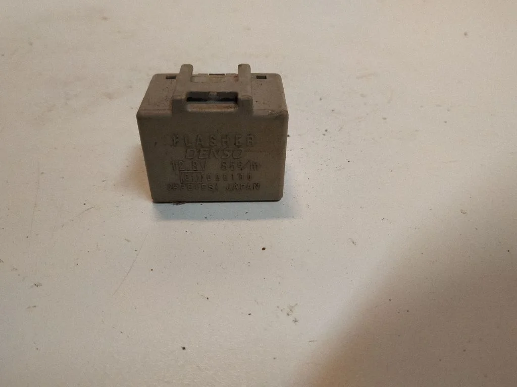 Other relay 8198050030 – Toyota Hiace (H200) (2004-)