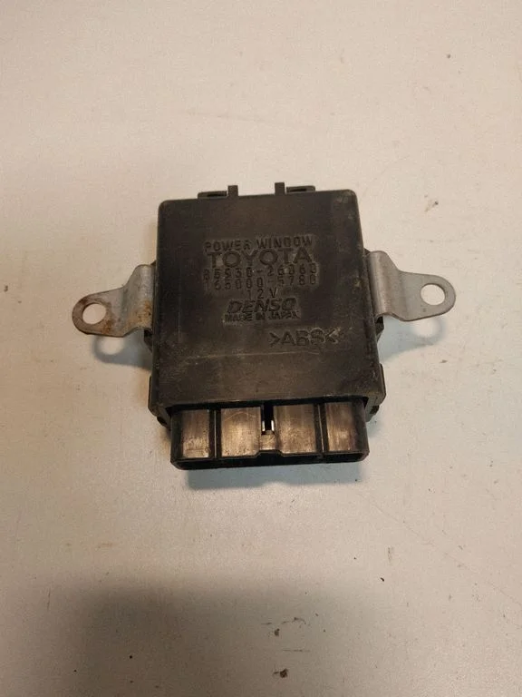 Other relay 8593026060 – Toyota Hiace (H200) (2004-)